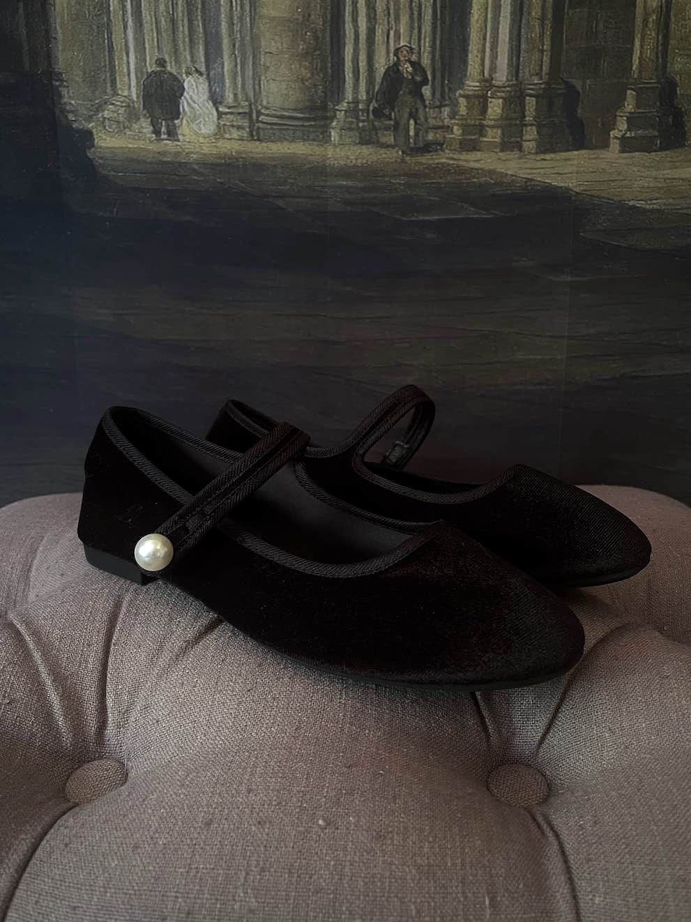 Historically Inspired Renaissance Style Velvet Slipper mary jane Flats in Gothic Black, historical shoes.