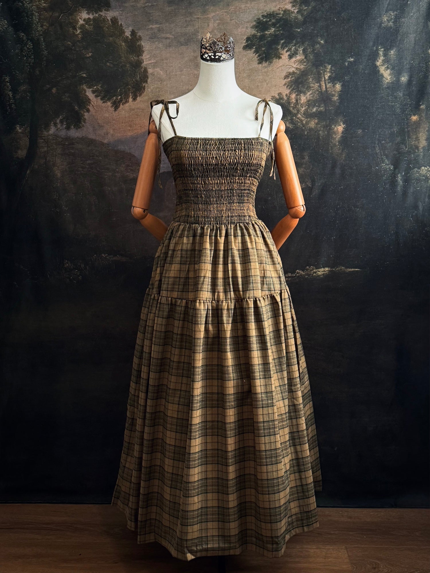 tartan plaid maxi dress Historically Inspired Tiered in Olive Green and sophistication in one フレンチガーリー Size:MEDIUM/LARGE Top Engagement Dresses: 30