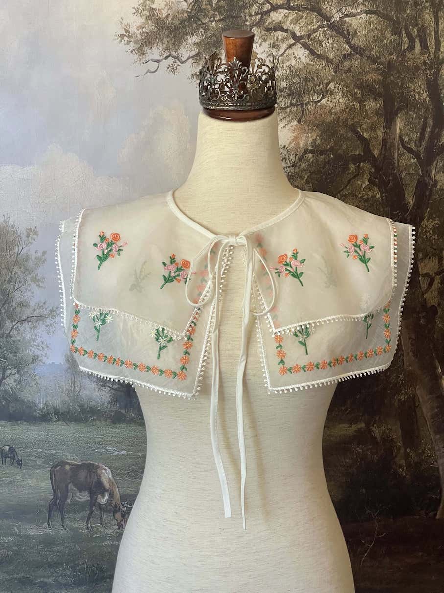 A Historically Inspired Wild Flower Embroidered Collar Capelet in White, for Edwardian, Victorian, Regency, Rococo, and Baroque outfits.