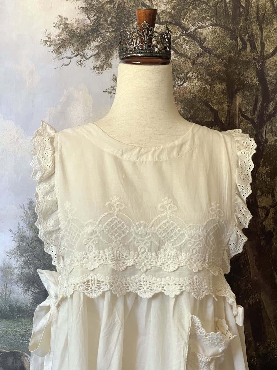 Historical cottagecore Edwardian & Victorian Inspired Floral Embroidered Cotton Vest in Ivory.