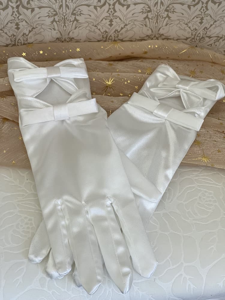 A Pair of Historically Inspired Regency and Rococo Era Satin Silk Gloves with Bow Details in White.