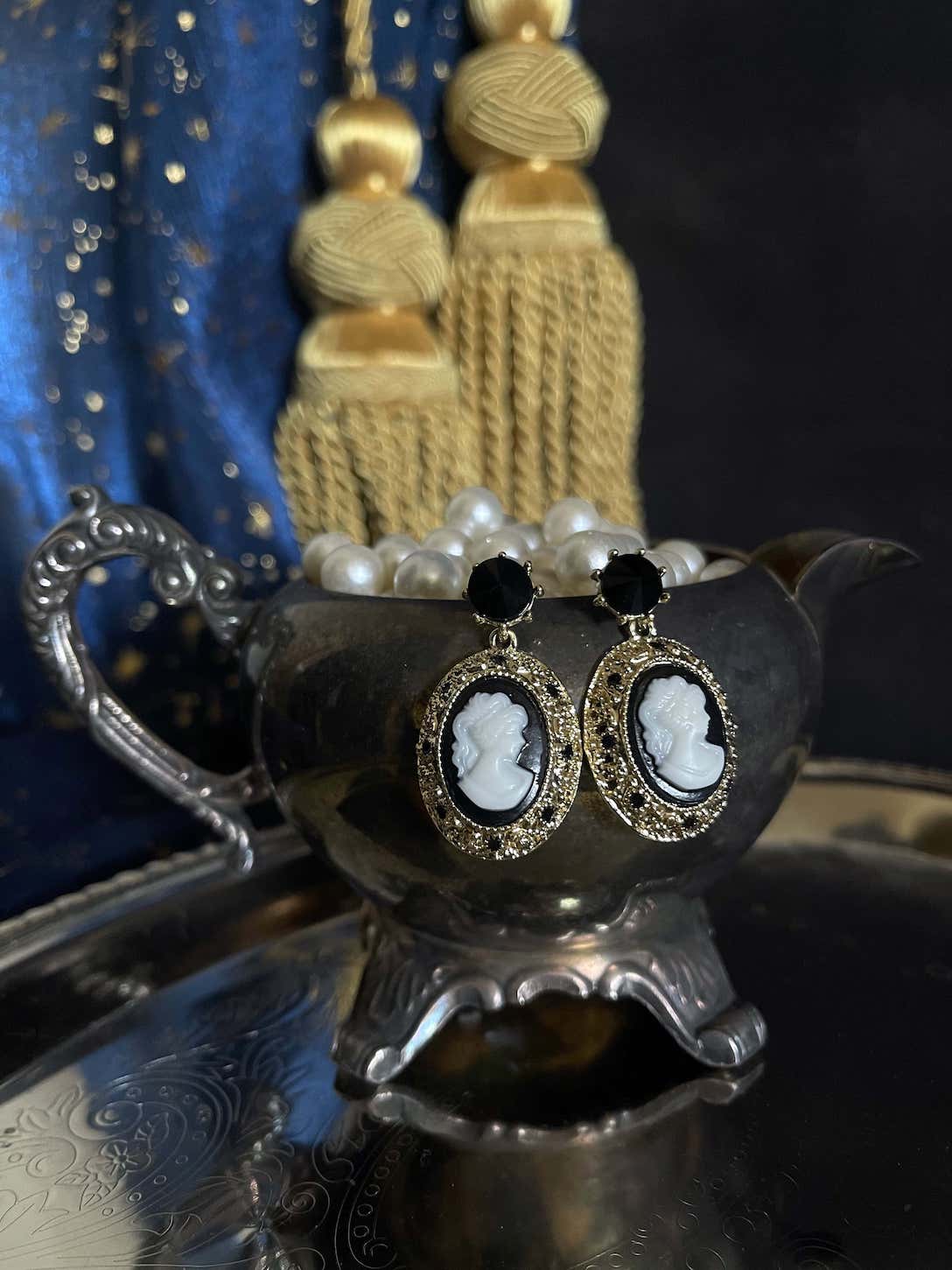 Historically Inspired Gothic Filigree Cameo Earrings in Black x Gold, for Victorian, Edwardian, Baroque, Regency, and Rococo Outfits.