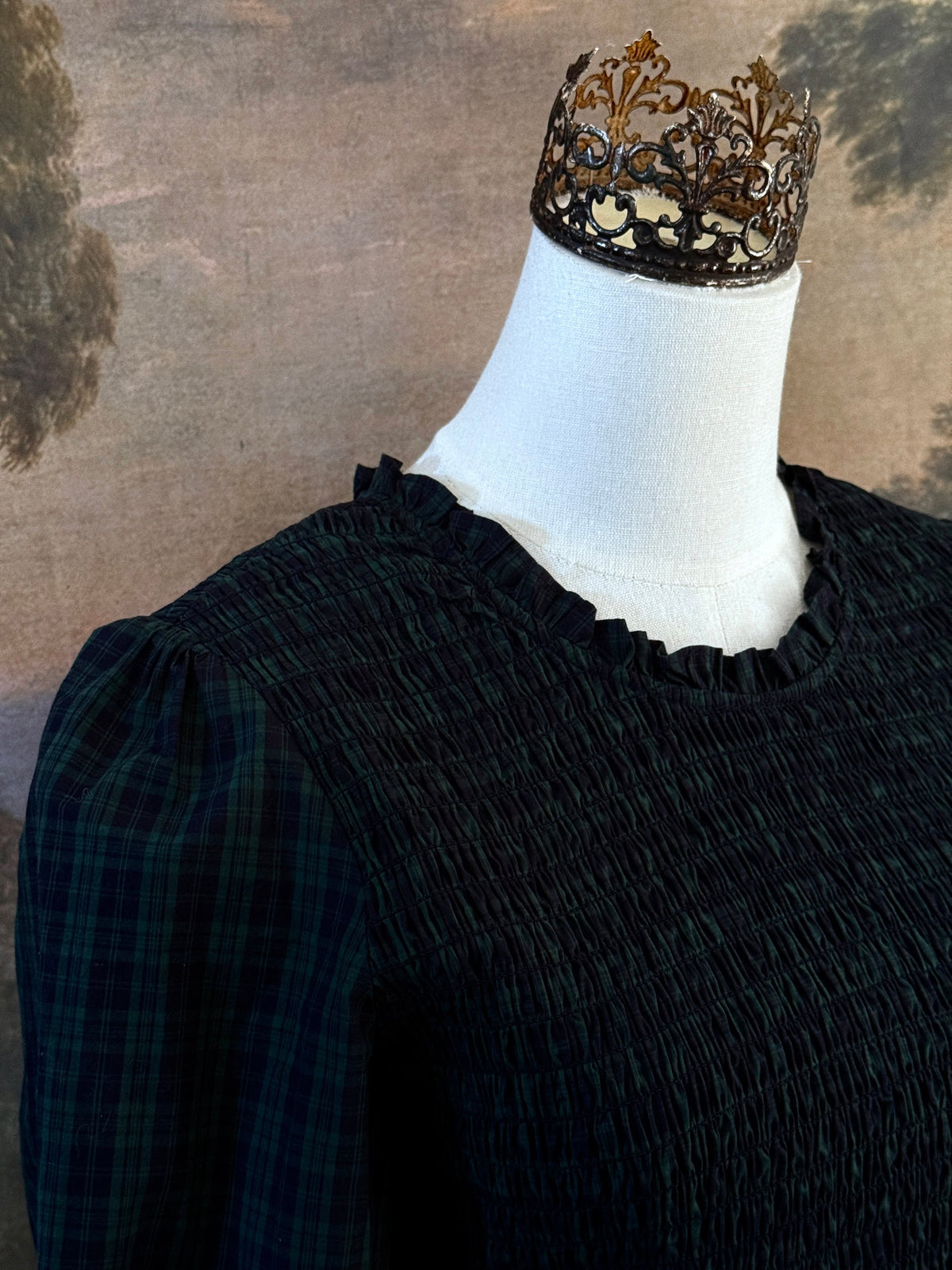 Close up of collar