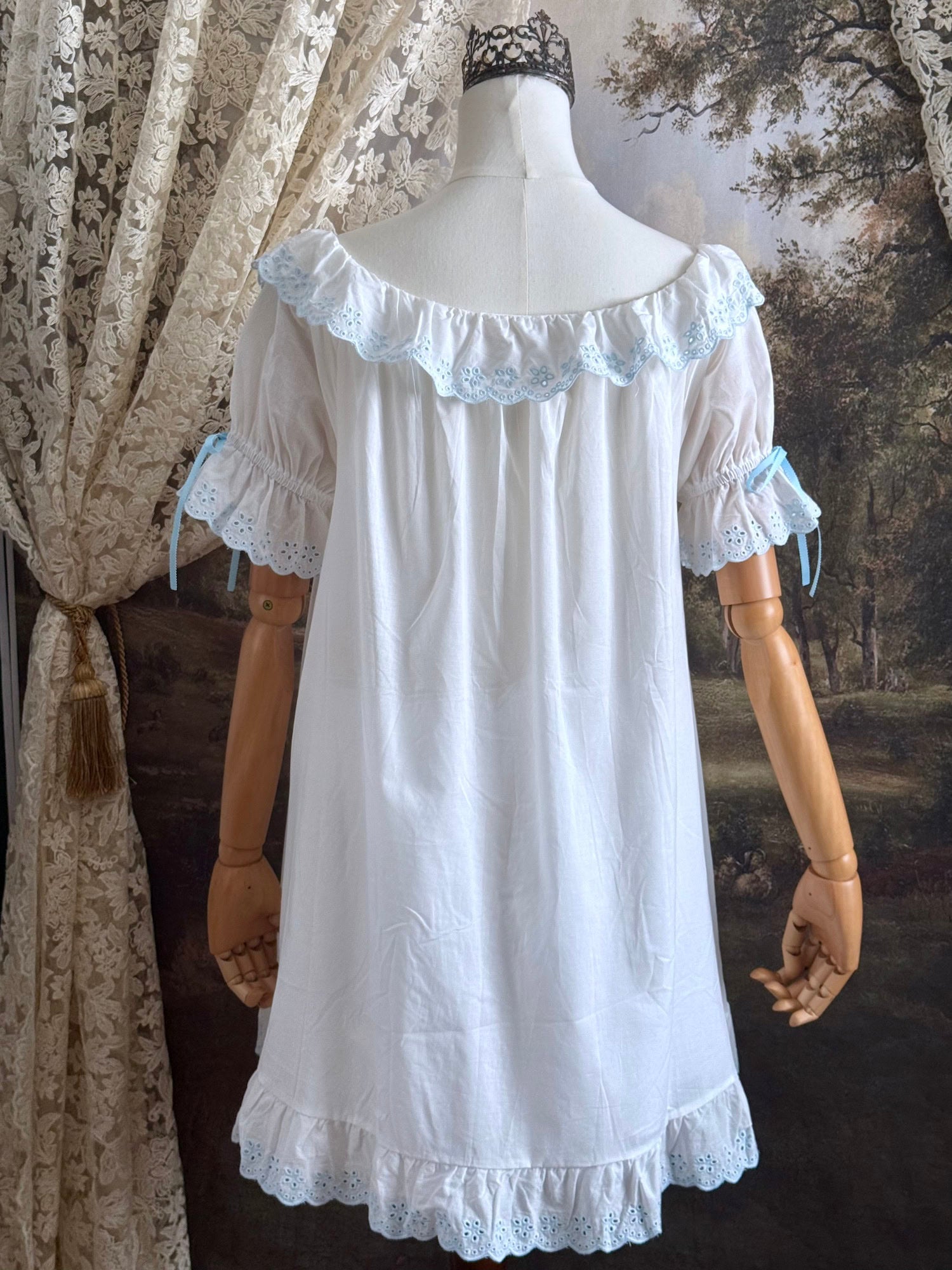 The Cottage Chemise Mini-Dress in White x Blue Cotton L