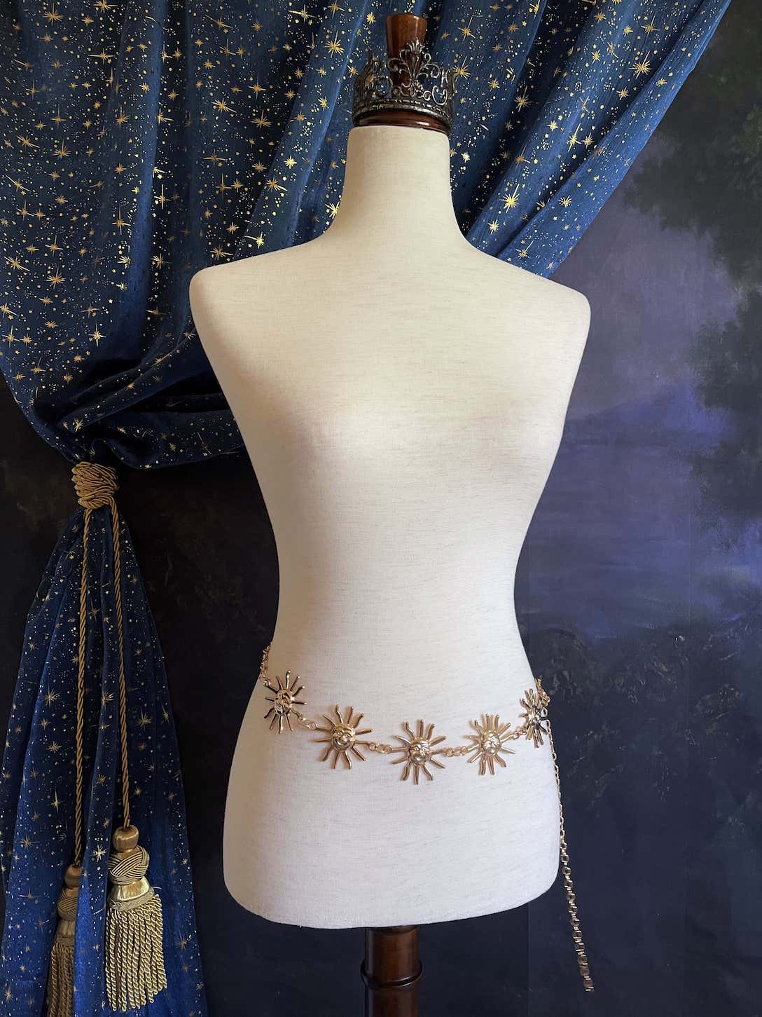 A Historical Fantasy Inspired Celestial Sun Belt in Gold, whimsigoth style accessory chain belt, retro wizard & witchy accessories.