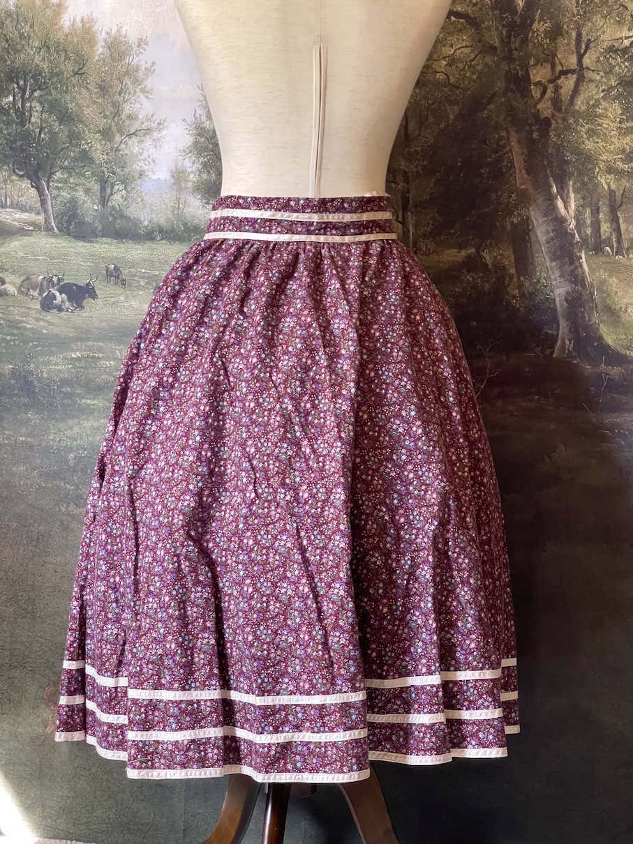Vintage 1970's Gunne Sax Midi Skirt in Maroon Floral Print - Size S-M