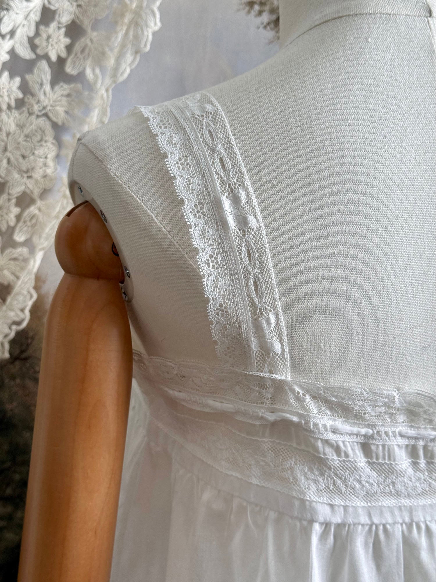Close up of the lace sleeve
