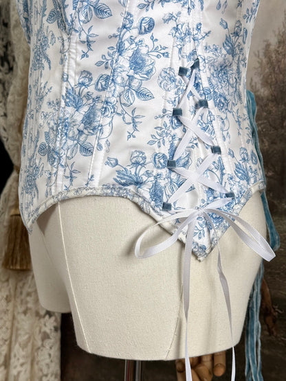 Side-corset-lacing detail