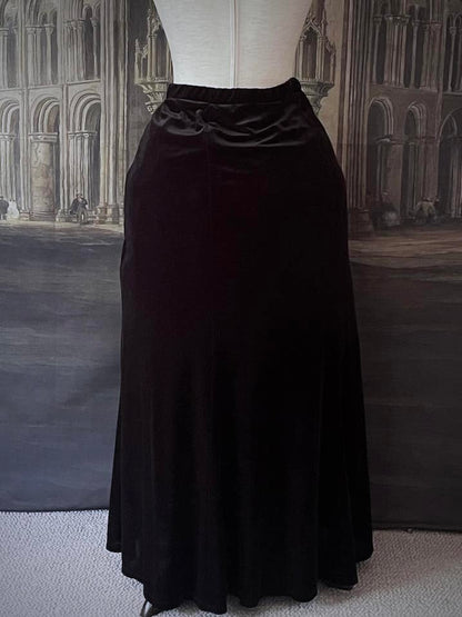 A Historically Inspired Vintage 90's Velvet Maxi Skirt inspired by historical gothic fashion. Plus size whimsigoth skirt.