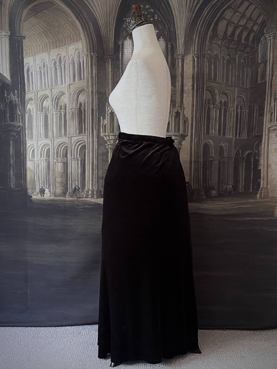 A Historically Inspired Vintage 90's Velvet Maxi Skirt inspired by historical gothic fashion. Plus size whimsigoth skirt.